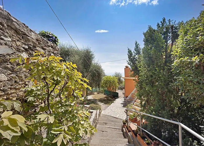 La Colombera Apartment *